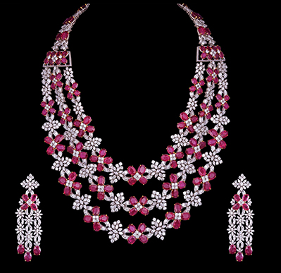 Necklace with Burmese rubies and prong set of diamonds Necklace with Burmese rubies and prong set of diamonds