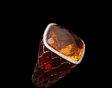 Golden Topaz surronded by diamonds Golden Topaz surronded by diamonds